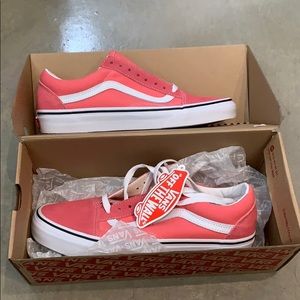 Pink Vans Classic Low